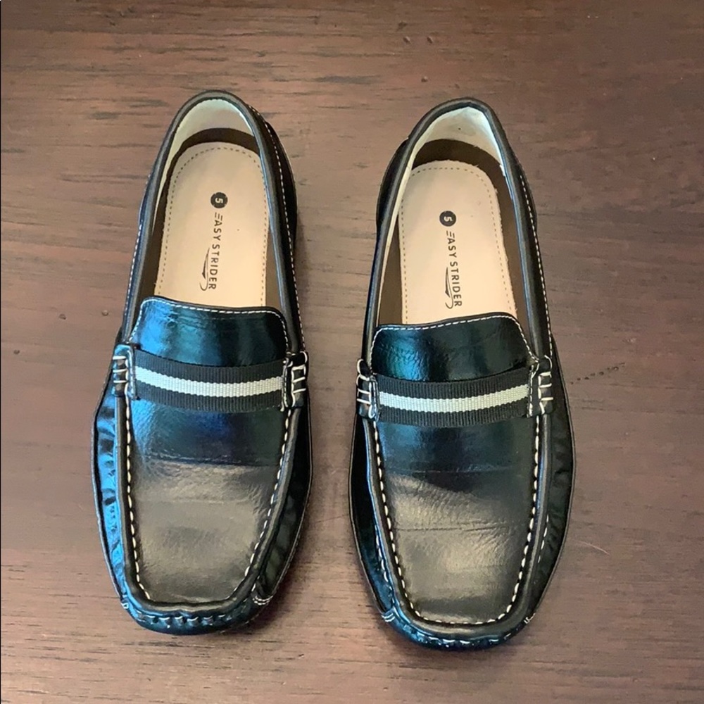 East strider Boy’s dress shoes